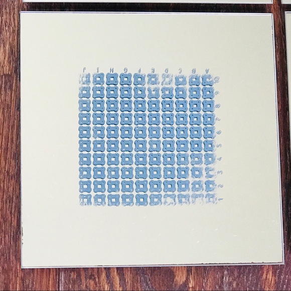 Set Of 4 Umbra Decorative Mirrors - Picture 6 of 8